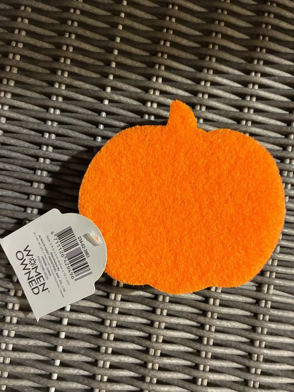 Brand new! Orange Pumpkin Jack-O'-Lantern Dish Sponge/Kitchen Scrubber. NWT.